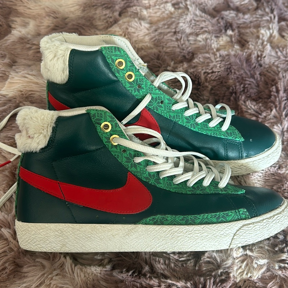 Nike Blazers Kids Christmas Sweater
sneakers 6Y